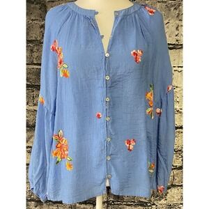 Fig And Flower Shirt Womens Medium Blue‎ Flowers Embroidered Boho Hippie Casual